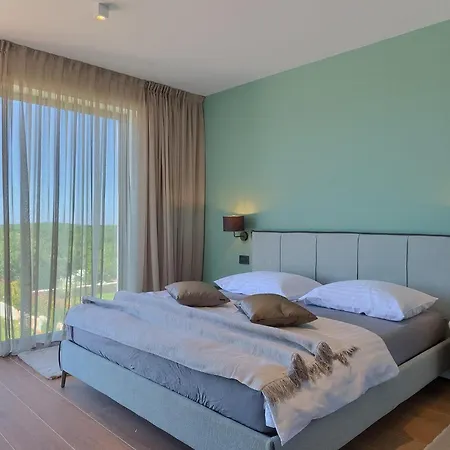 בית נופש Sabina *