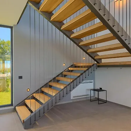 בית נופש Sabina פורץ